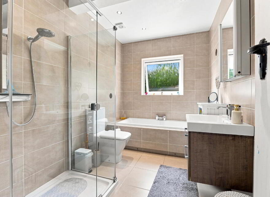 3 Gilnahirk Park, Belfast, BT5 7DX