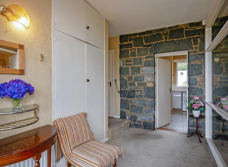 246 Saintfield Road, Belfast, BT8 6HH