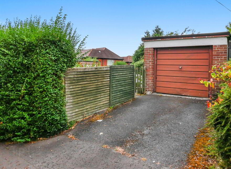 246 Saintfield Road, Belfast, BT8 6HH