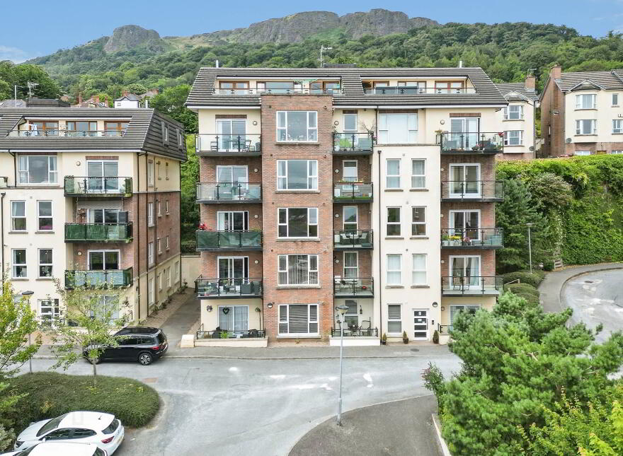 62, Northview, Antrim Road, Belfast, BT36 7GA