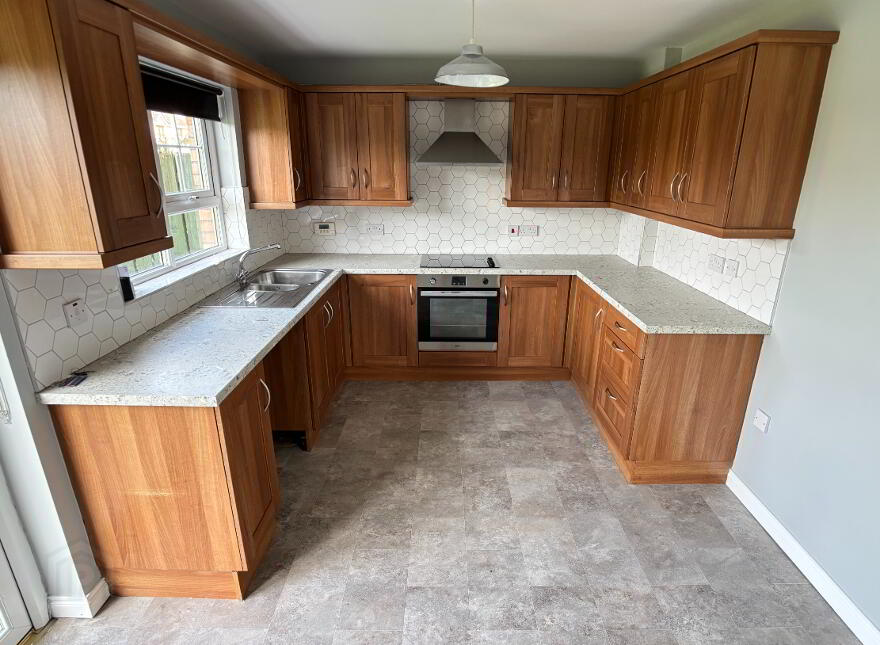 83 Carrigart Crescent, Lurgan, BT65 5EG