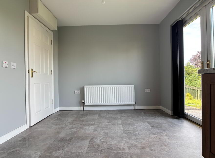 83 Carrigart Crescent, Lurgan, BT65 5EG