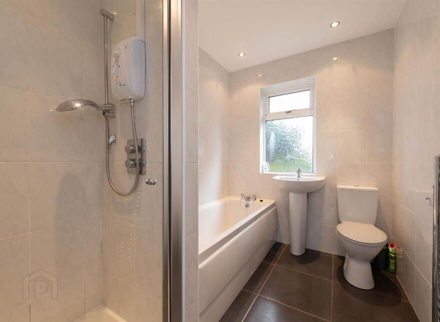 15 Muskett Gardens, Carryduff, Belfast, BT8 8QW