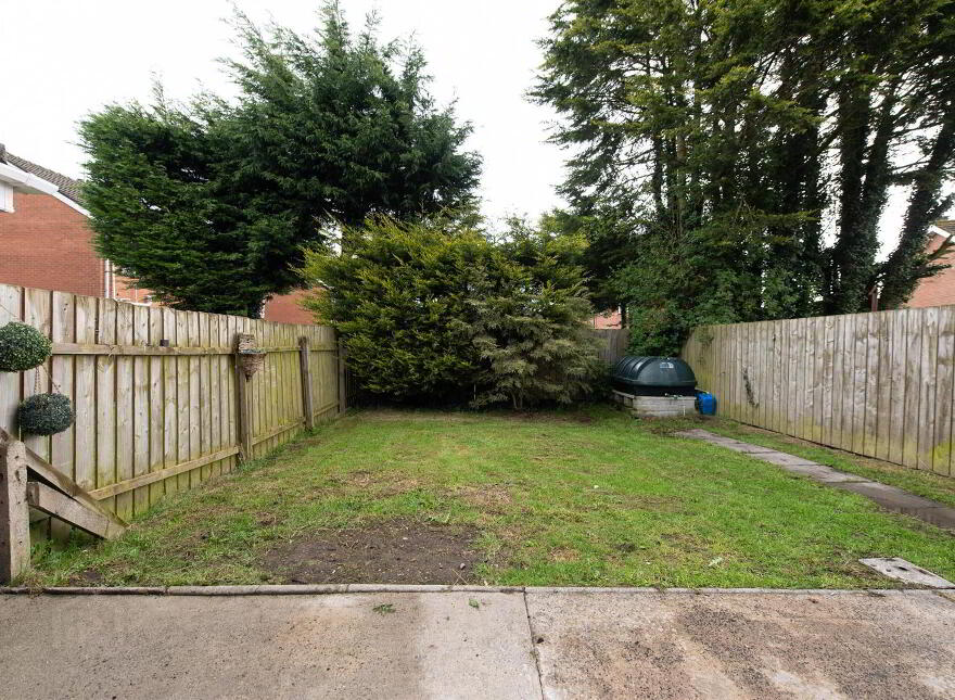 15 Muskett Gardens, Carryduff, Belfast, BT8 8QW