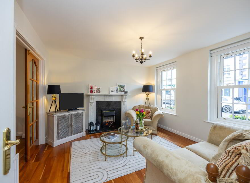 31 Lisburn Street, Royal Hillsborough, BT26 6AB