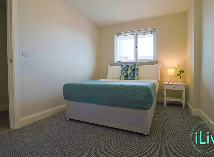 906 College Court Central, 56 King Street, Belfast, BT1 6BZ