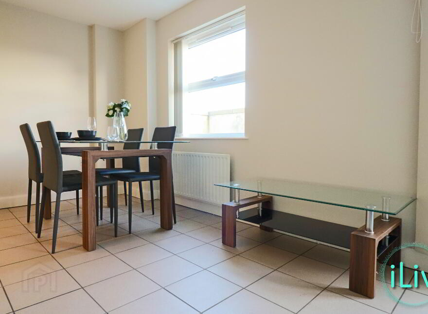906 College Court Central, 56 King Street, Belfast, BT1 6BZ