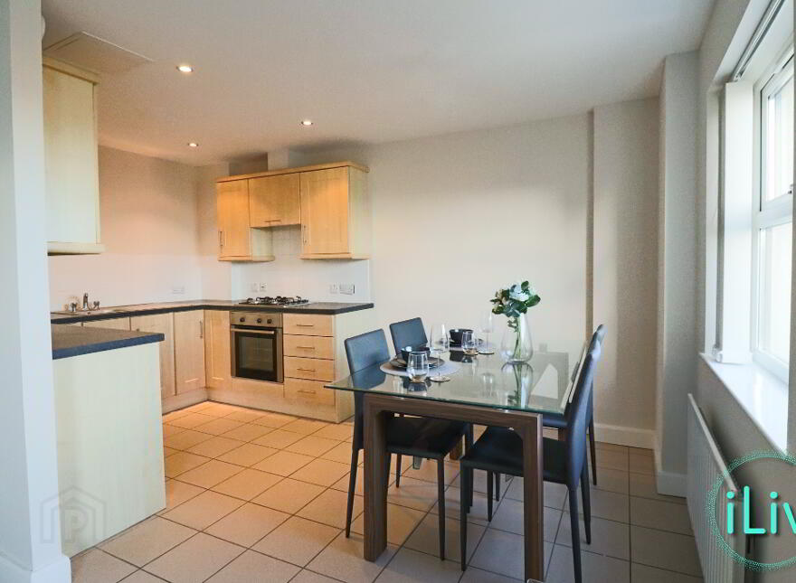 906 College Court Central, 56 King Street, Belfast, BT1 6BZ