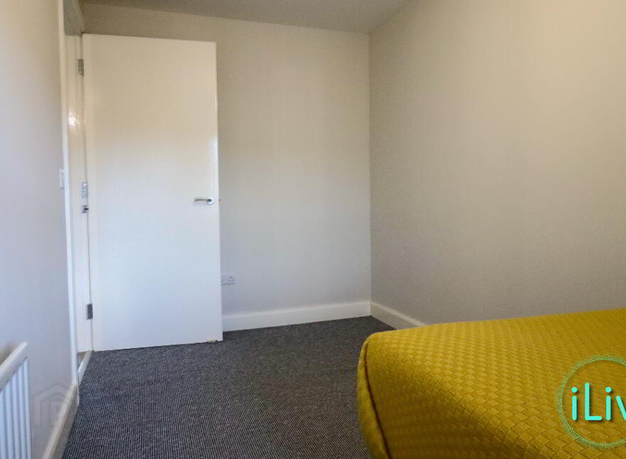 906 College Court Central, 56 King Street, Belfast, BT1 6BZ