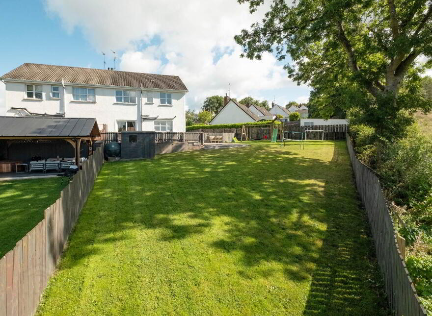 21 Hollybank, Lisnaskea, Enniskillen, BT92 0GE