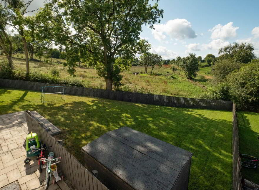 21 Hollybank, Lisnaskea, Enniskillen, BT92 0GE