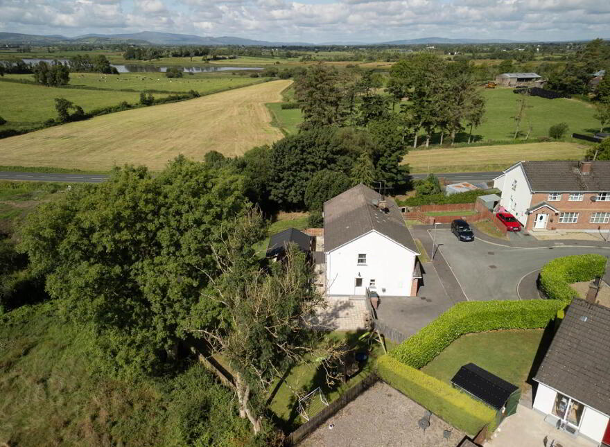 21 Hollybank, Lisnaskea, Enniskillen, BT92 0GE