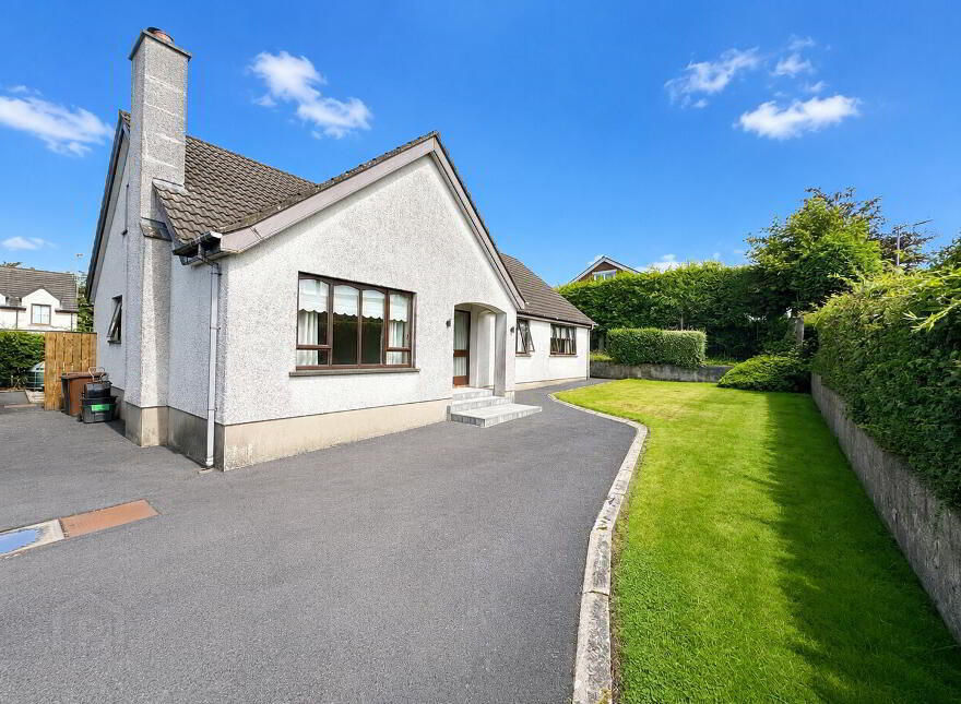 8 Seskin Avenue, Ballyclare, BT39 9LG