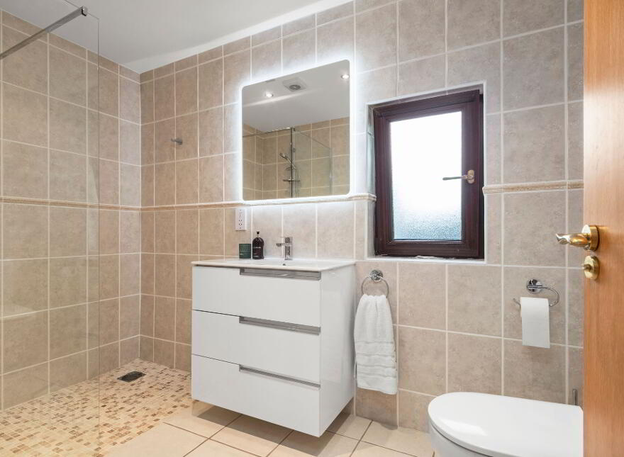 2 Hillcrest View (HOLIDAY LET), Portrush, BT52 2RB