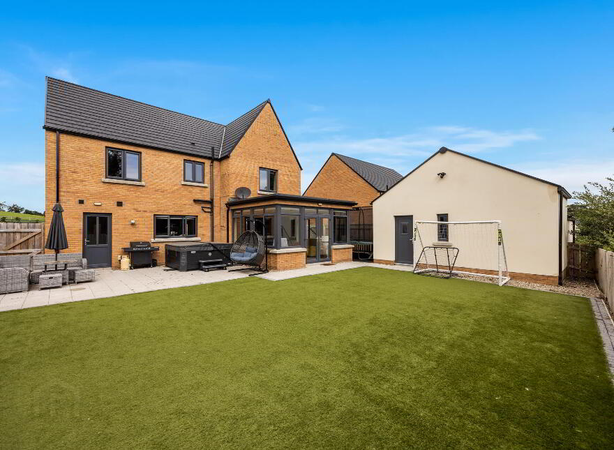 29 Ashgrove Walk, Comber, Newtownards, BT23 5PJ