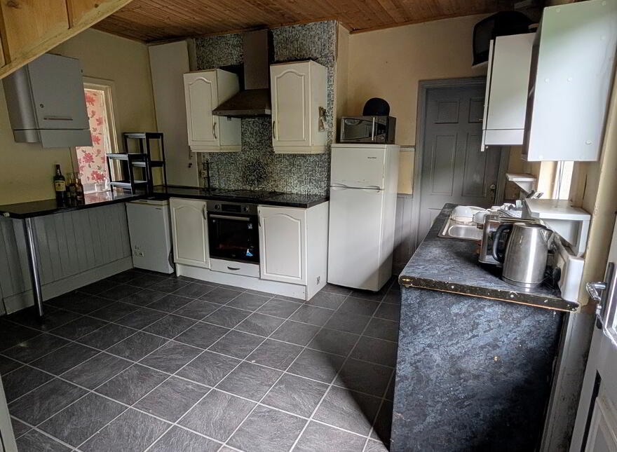 Carrowmore Td., Ballyconnell, H14N732