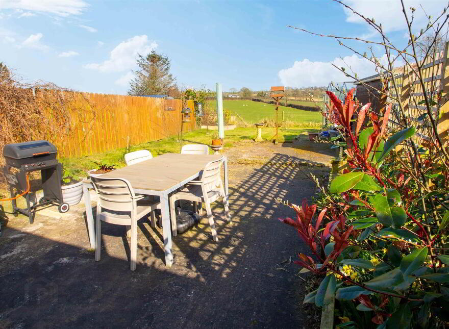 6 Scroggy Road, Ballinderry Upper, Lisburn, BT28 2EZ