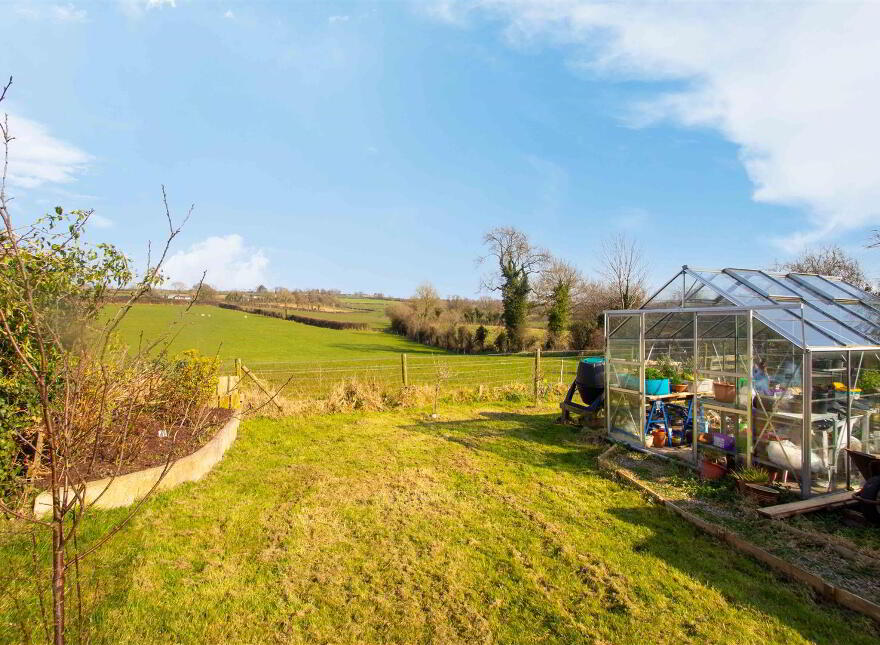 6 Scroggy Road, Ballinderry Upper, Lisburn, BT28 2EZ