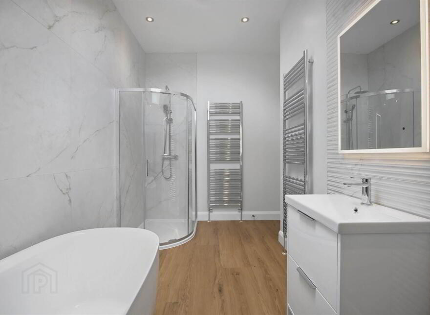 Apt 9, 132 Hillsborough Road, Lisburn, BT27 5QY