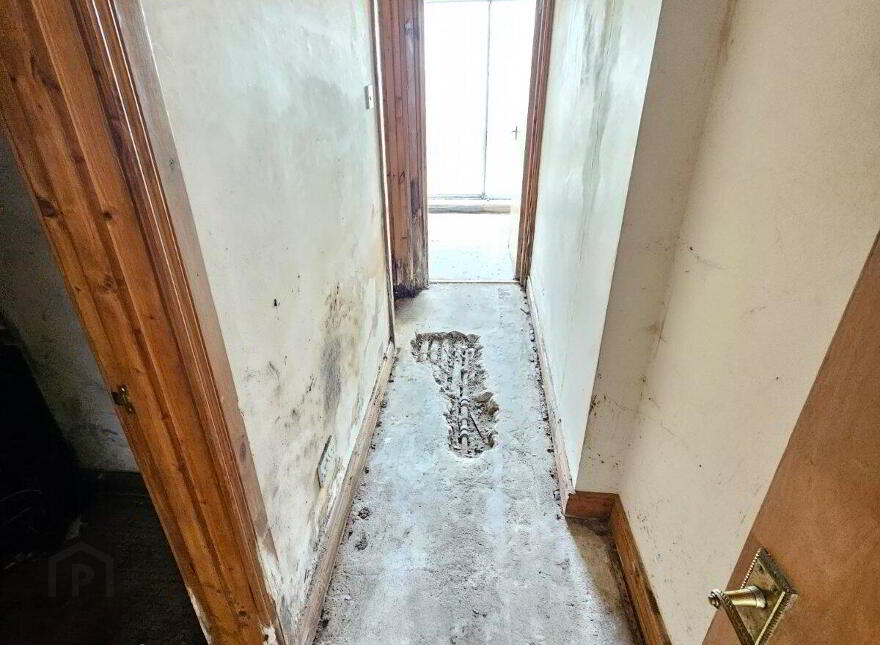 Flat 1, 5 West Street, Newtownards, BT23 4EN