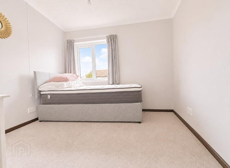 14 Elmwood Park, Carrickfergus, BT38 8DT