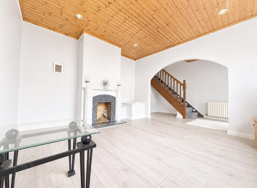 14 Elmwood Park, Carrickfergus, BT38 8DT