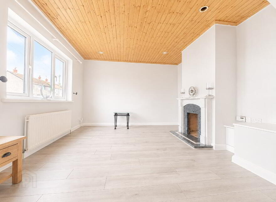 14 Elmwood Park, Carrickfergus, BT38 8DT