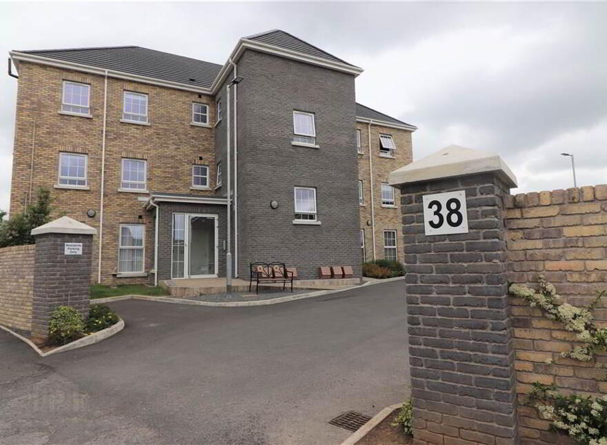 Apartment 5 38 Ayrshire Meadows, Lisburn, BT28 2DU photo