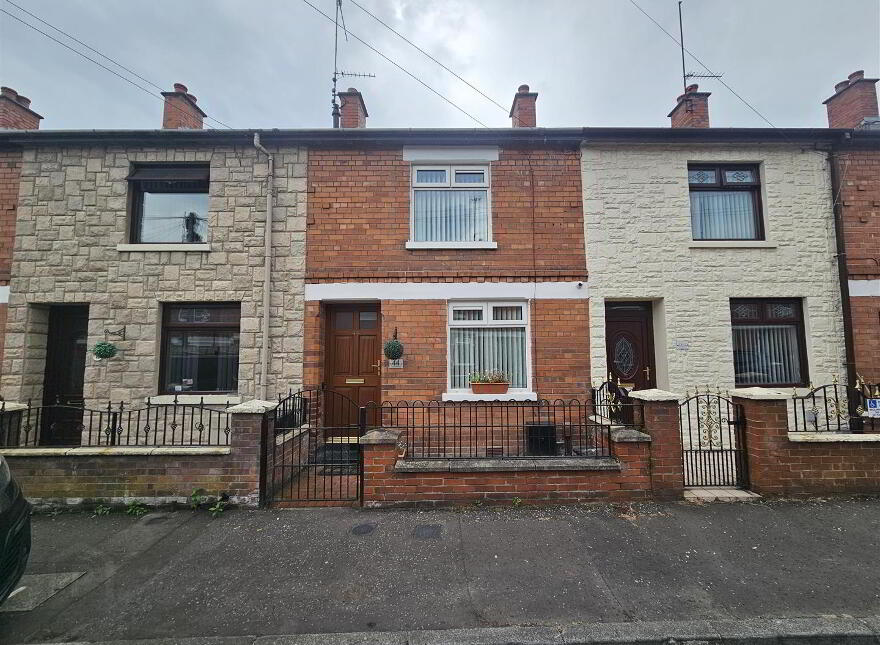44 Beechmount Parade, Falls Road, Belfast, BT12 7LW photo