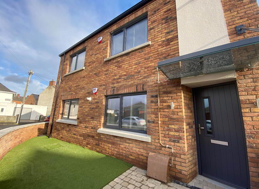68b Dromore Street, Belfast, BT6 8PF