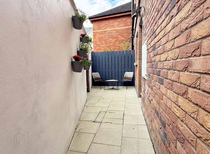 68b Dromore Street, Belfast, BT6 8PF