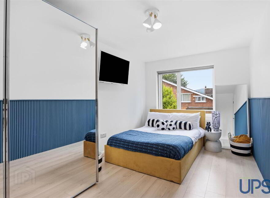 9 Coolnasilla Gardens, Glen Road, Belfast, BT11 8LE