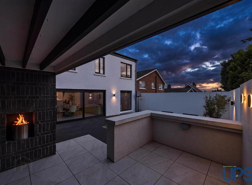 9 Coolnasilla Gardens, Glen Road, Belfast, BT11 8LE