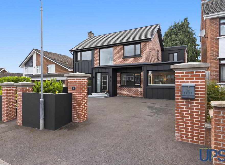 9 Coolnasilla Gardens, Glen Road, Belfast, BT11 8LE