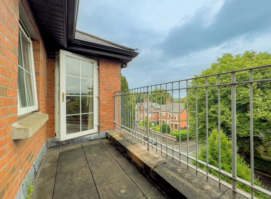 6, 69 Bell Towers, Belfast, BT7 2HD