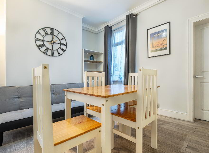 34 Parkgate Avenue, Belfast, BT4 1JA