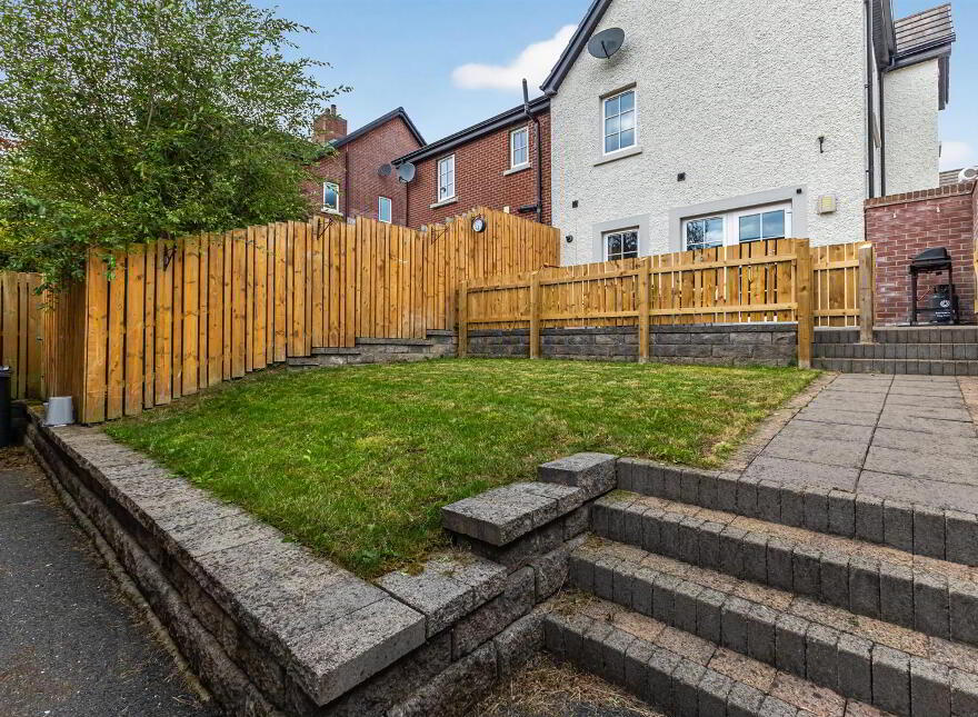 9 Woodfort Gardens, Lisburn, BT28 3QN