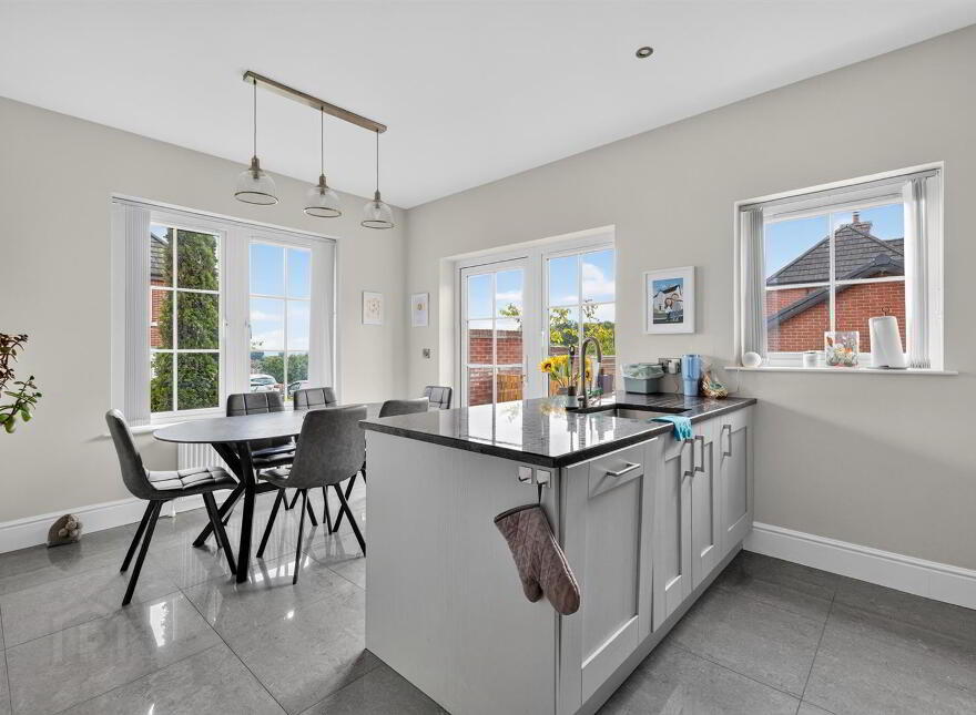 9 Woodfort Gardens, Lisburn, BT28 3QN