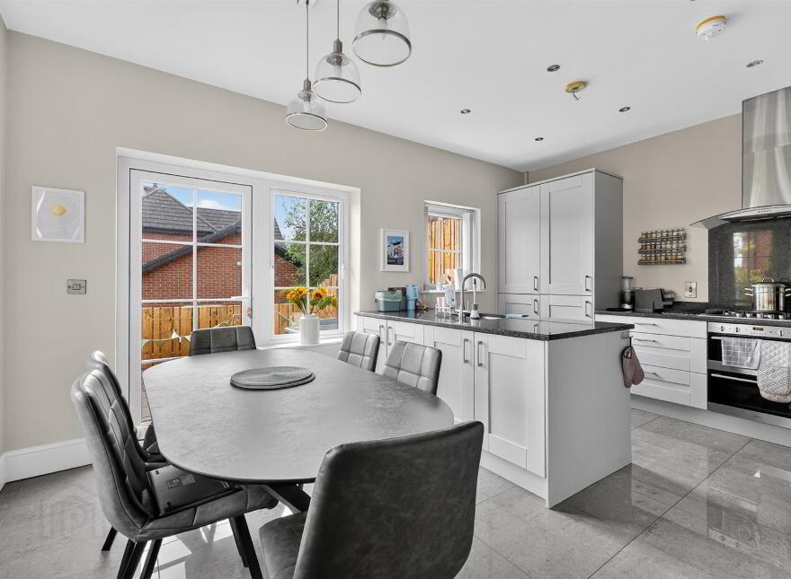 9 Woodfort Gardens, Lisburn, BT28 3QN
