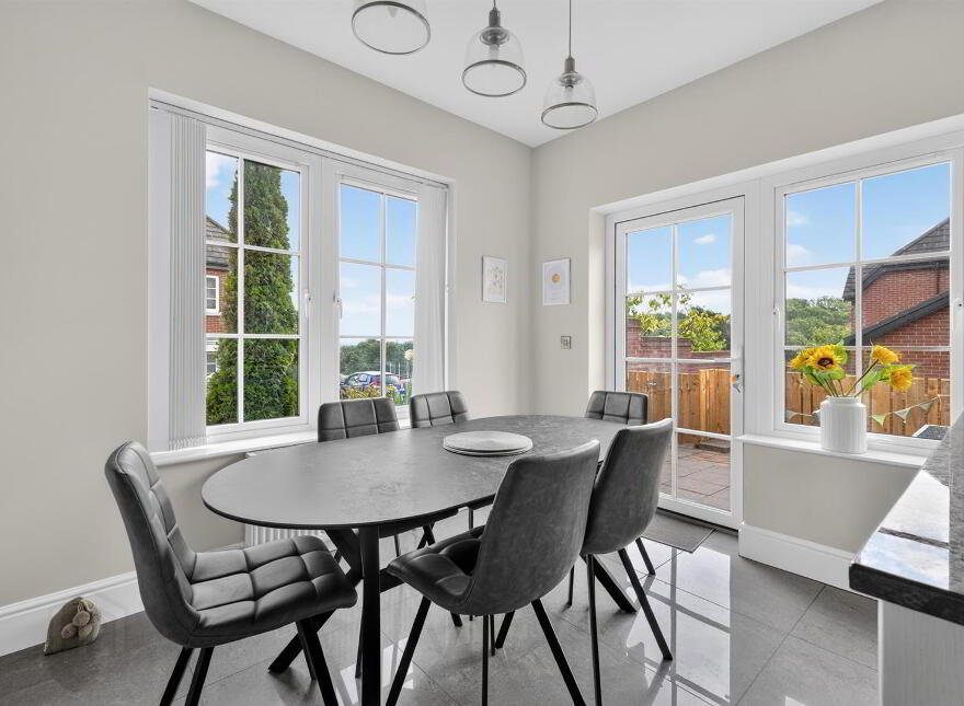 9 Woodfort Gardens, Lisburn, BT28 3QN