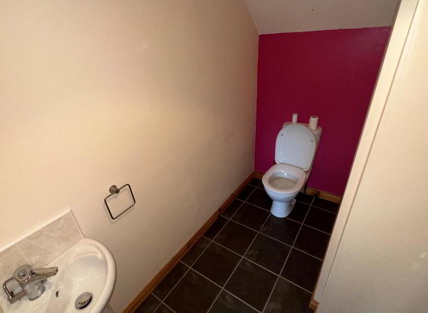 8 Barban Hill Terrace, Dromore, BT25 1TN
