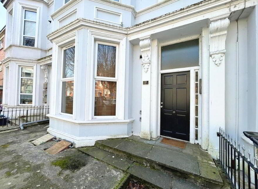 Apartment 2 111 Eglantine Avenue, Belfast, BT9 6EX