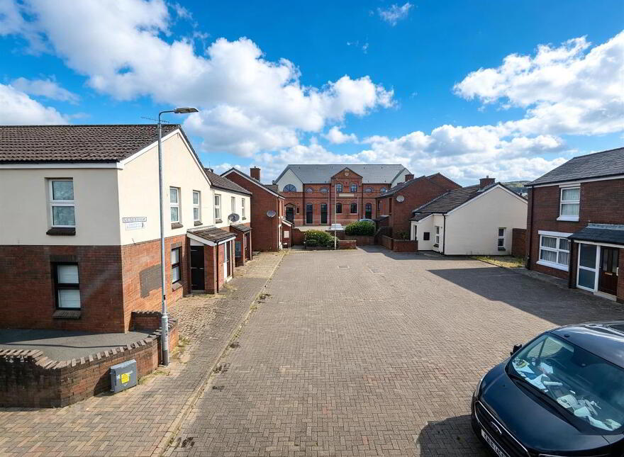 1 Mayfair Court, Belfast, BT14 7RF