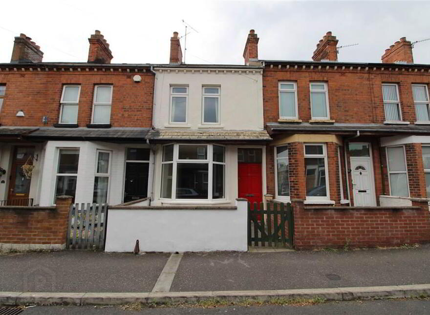 30 Titania Street, Belfast, BT6 8NT