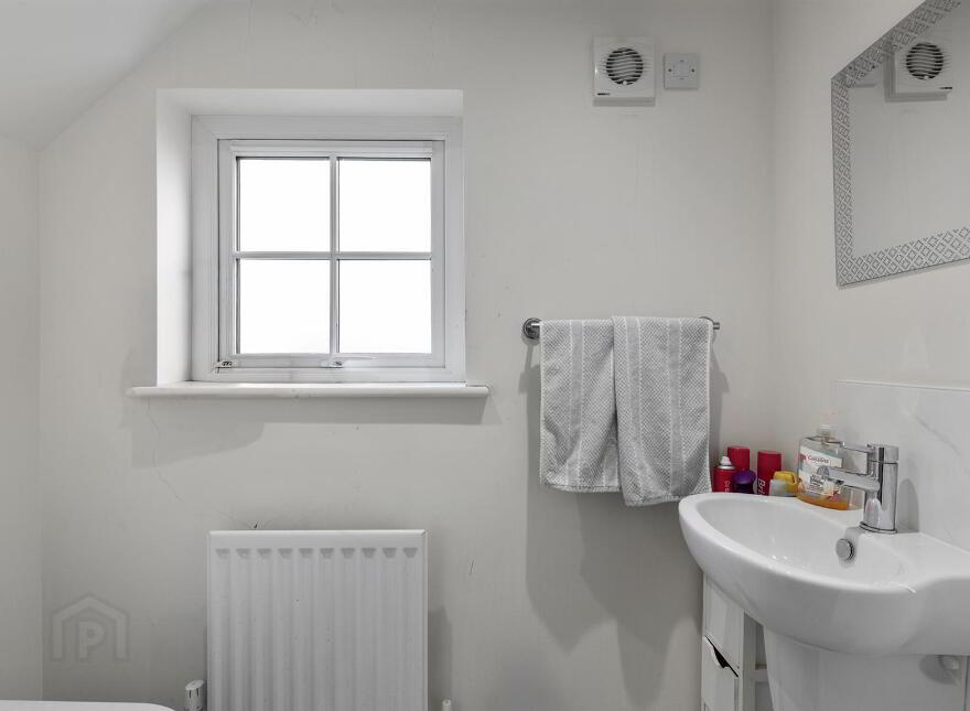16 River Hill Park, Newtownards, BT23 7FJ