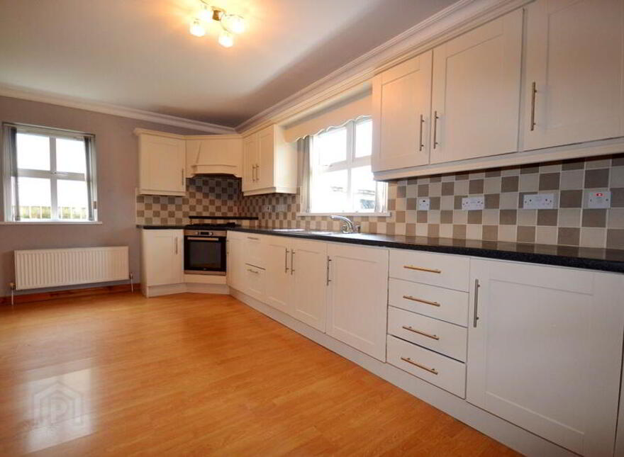 7 Sessiagh Park, Castlefin, F93T3H3