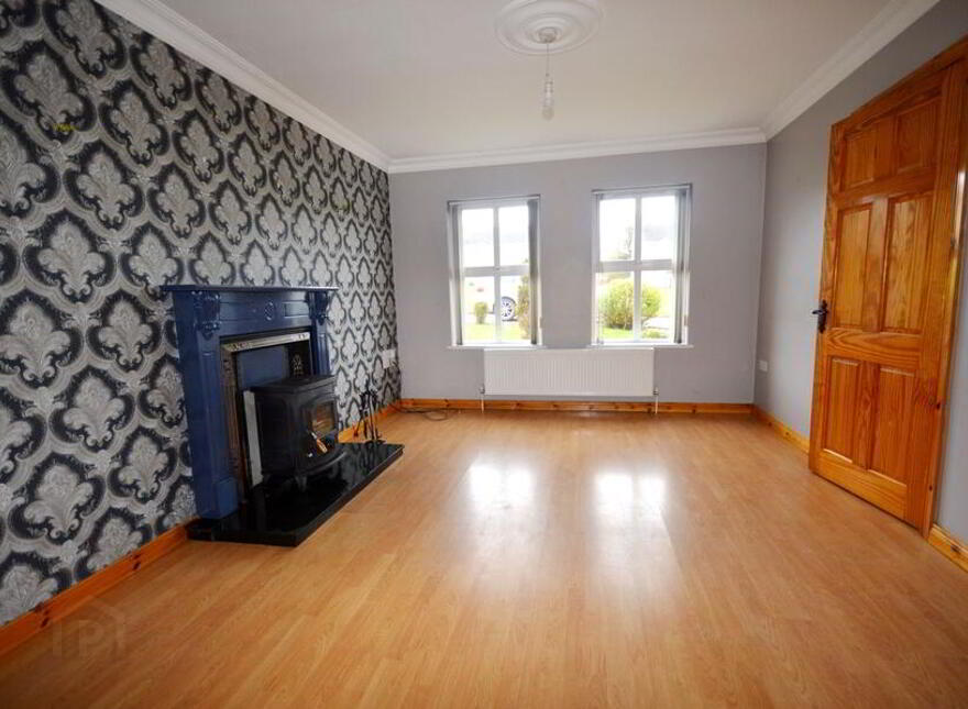 7 Sessiagh Park, Castlefin, F93T3H3