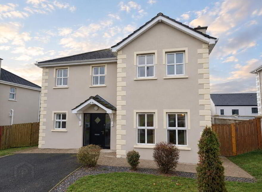 7 Sessiagh Park, Castlefin, F93T3H3