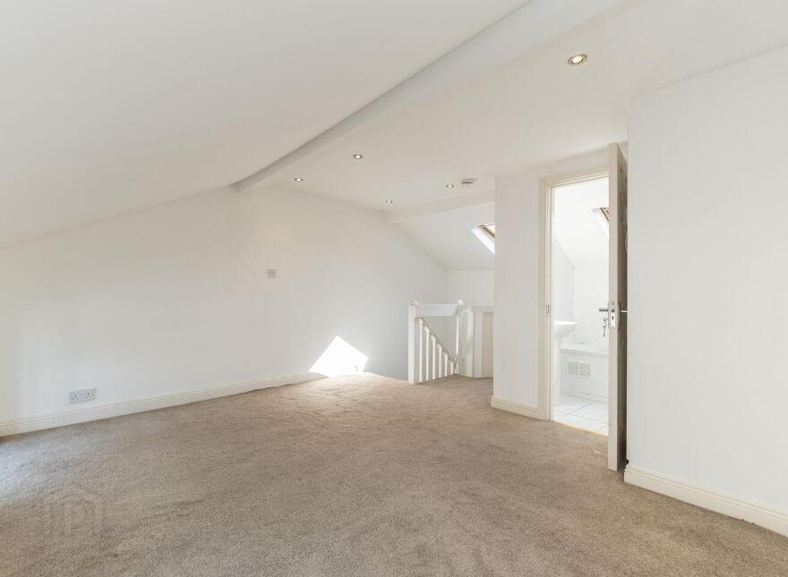 38 South Main Street, Youghal, P36V656