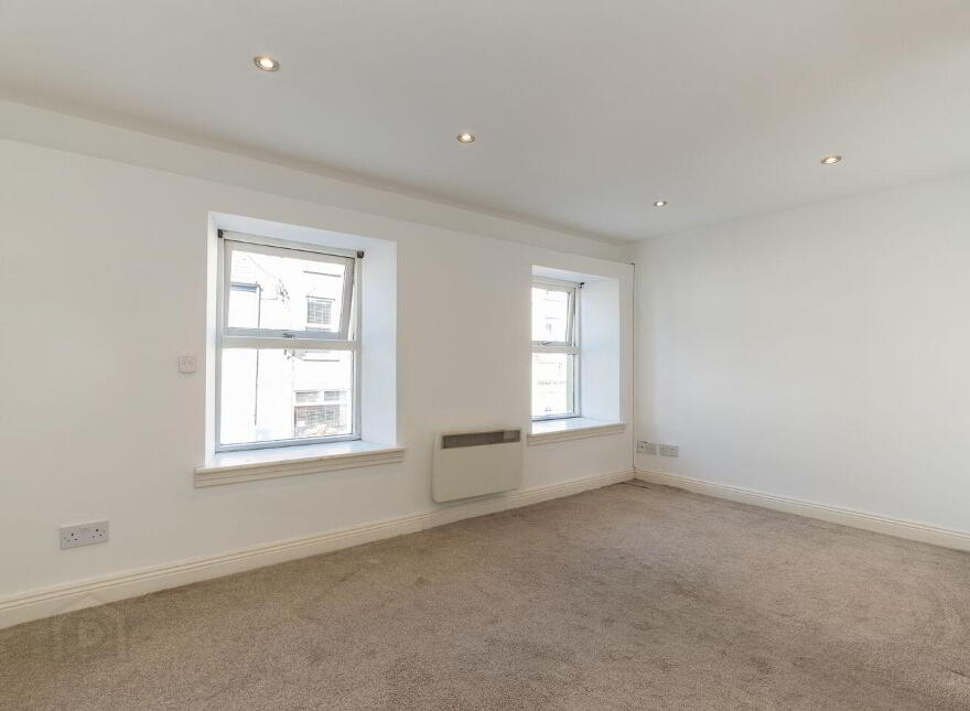 38 South Main Street, Youghal, P36V656